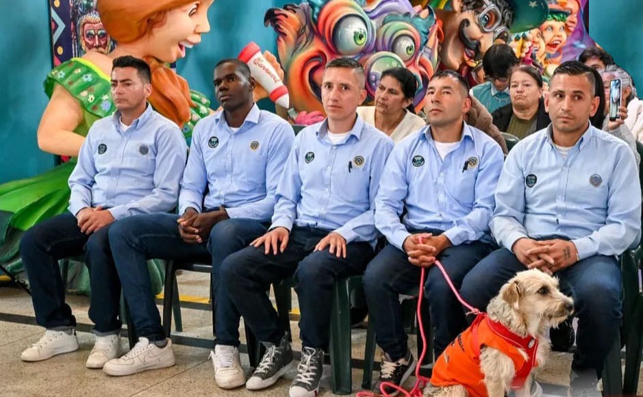 Integrantes de la Comunidad Terapéutica “Remando Juntos” Integrantes de la Comunidad Terapéutica “Remando Juntos”